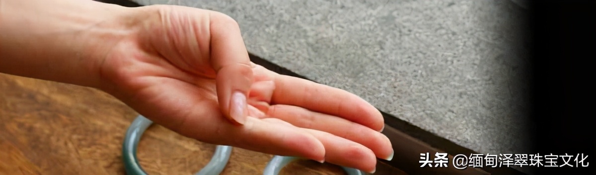 铂金手镯圈口尺寸对照表,翡翠手镯圈口尺寸对照表