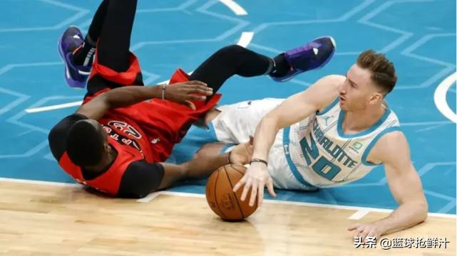 乔丹三次复出彻底封神,乔丹两次复出