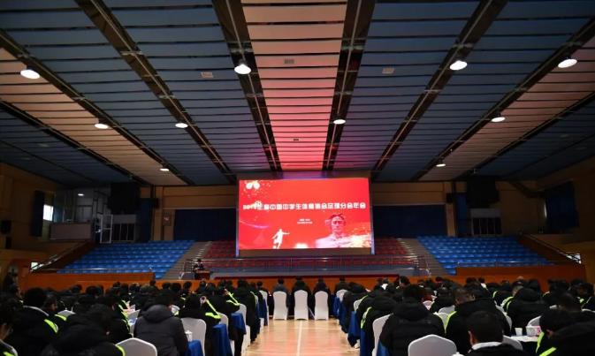 小耀聊足球,校园足球发展是重点关注的