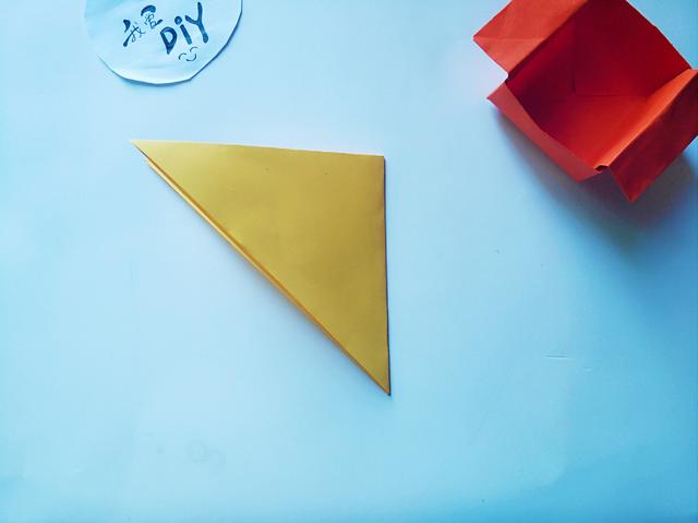 纸箱折纸恐龙全身的方法,简单纸箱做坦克折纸教程