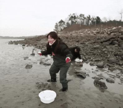 被喷整容脸，却凭实力逆袭为泫雅、宣美接班人，绝不止是穷哈