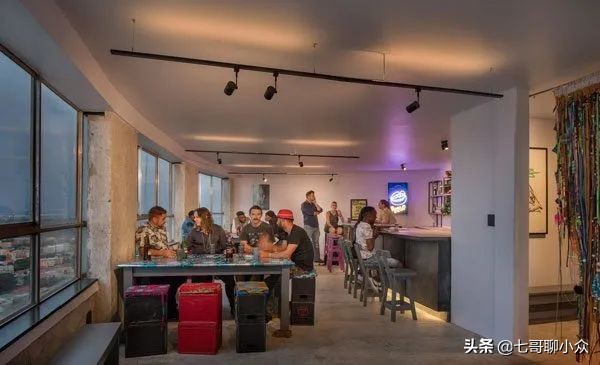 电影里的大厦倒塌现场,电影里建筑物突然崩塌的片段