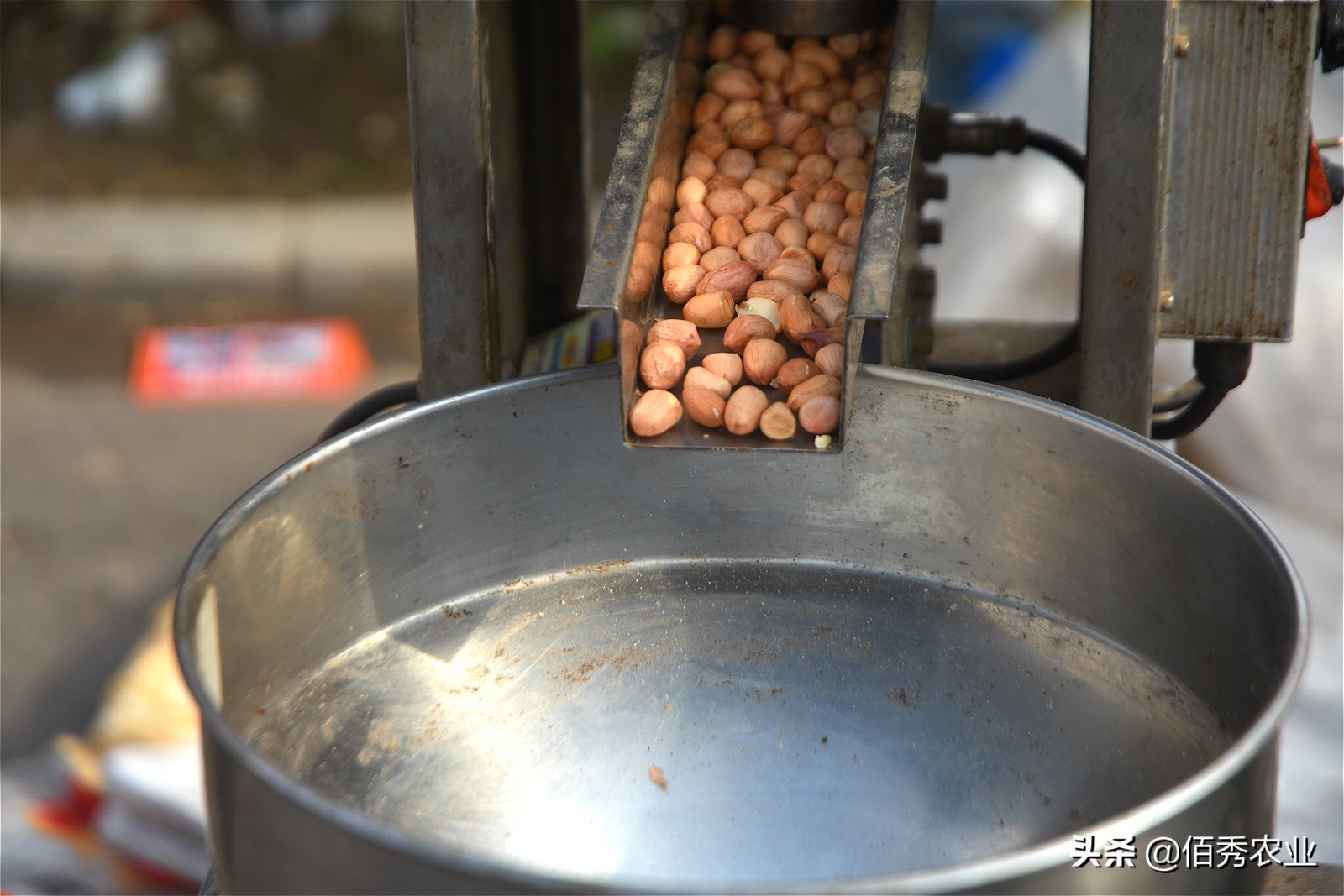 农村土榨的花生油到底能不能吃,农村自榨花生油能吃吗