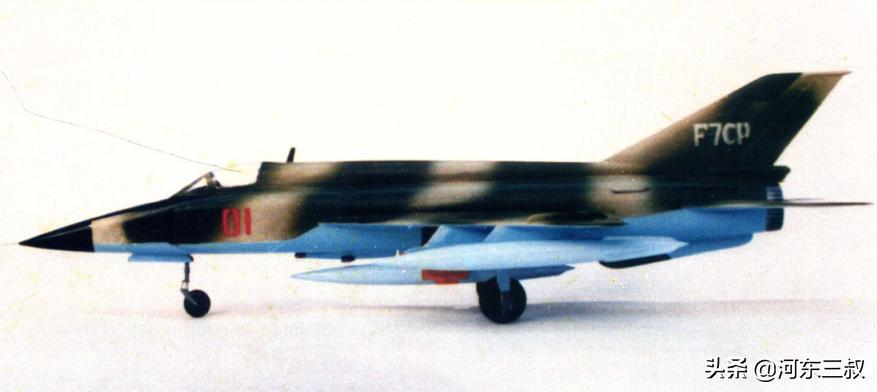歼7两侧进气道,沈飞和歼7