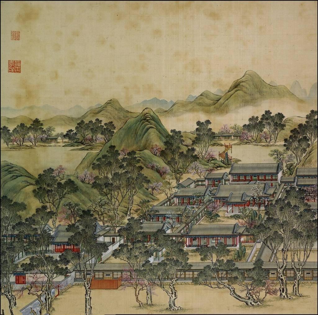 余晖映照出娇艳的晚霞,余晖映衬下美景