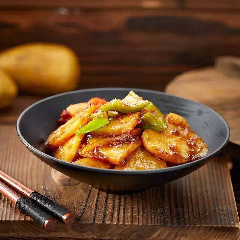 便利蜂西红柿炒鸡蛋的热量,便利蜂的青椒鸡丁