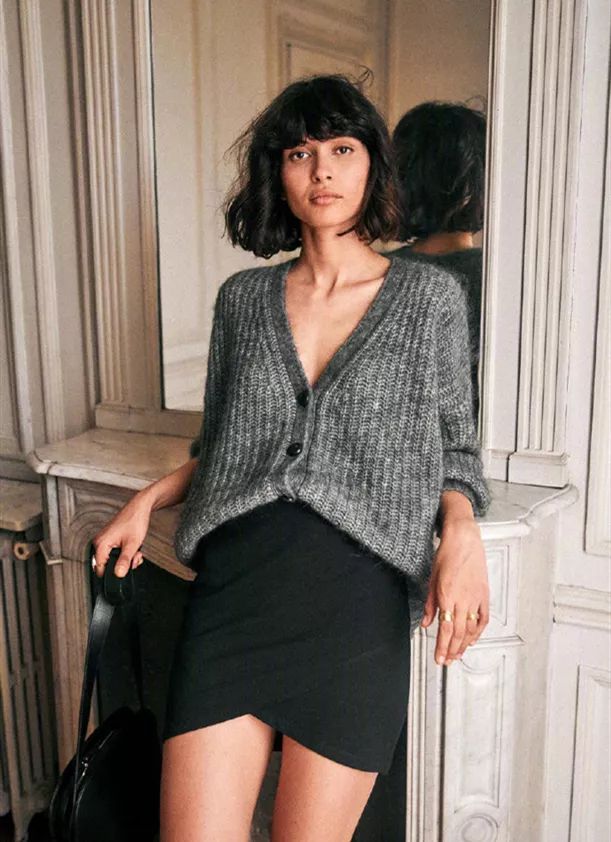 毛衣和卫衣哪个时尚一点好,卫衣与毛衣哪款好看