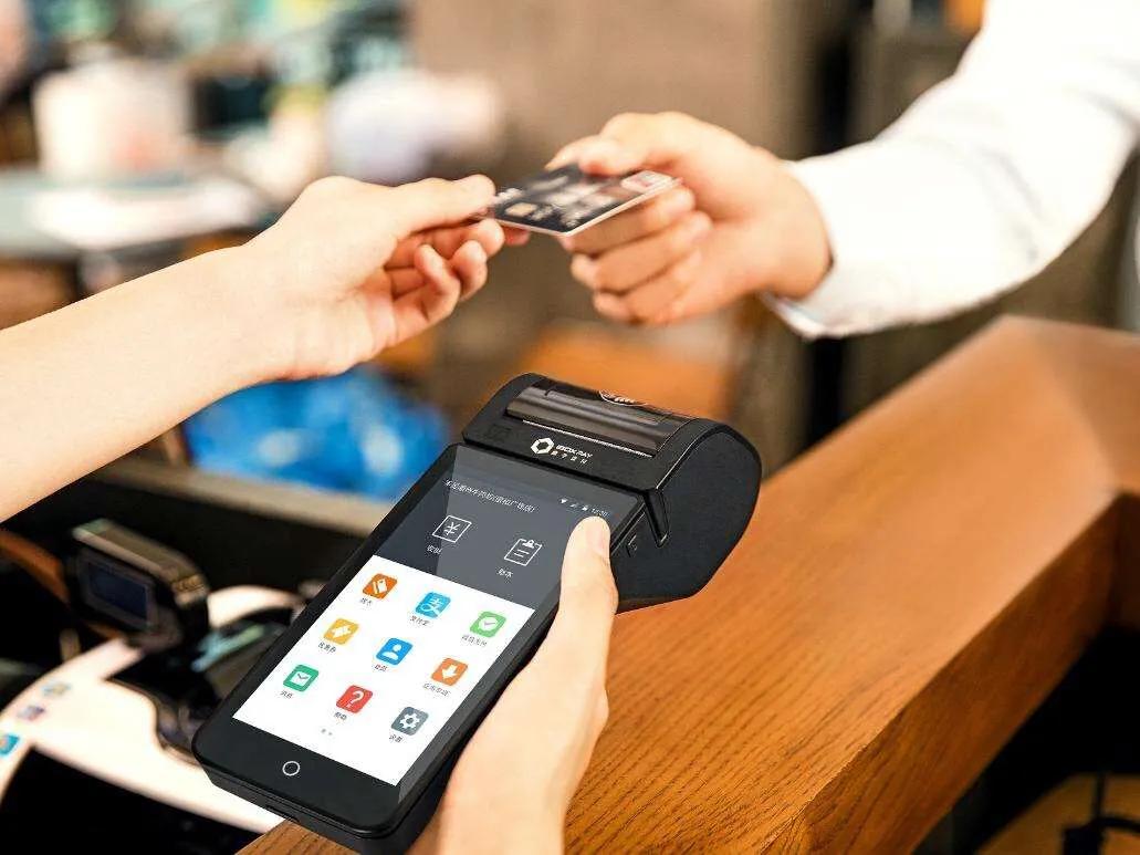 信用卡还款后多久才能取现,信用卡还款后多久才可以刷出来