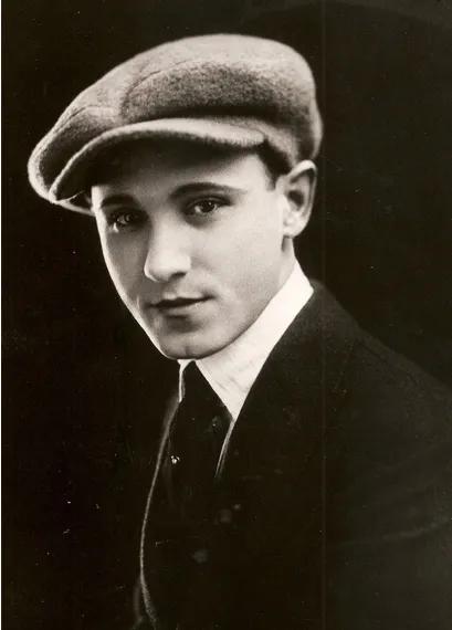 美宝莲睫毛膏skyhigh和booting,美宝莲定型睫毛膏