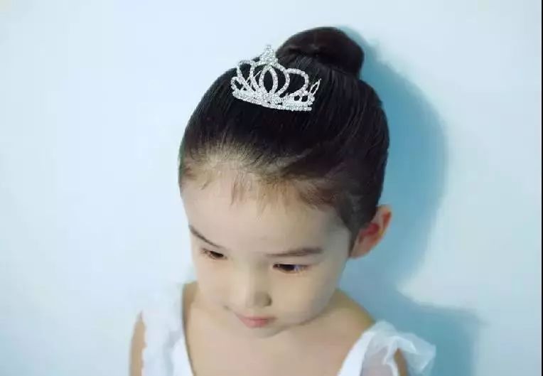 古典芭蕾舞妆容教学,儿童芭蕾蓝色系主题妆容