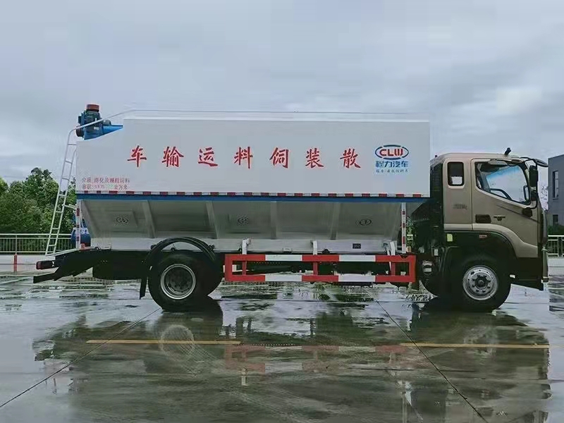 最新发布散装饲料运输车,没有手续散装饲料运输车