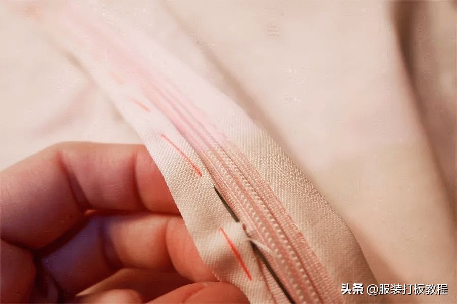 蕾丝连衣裙制作工艺,挂里子蕾丝连衣裙的缝制