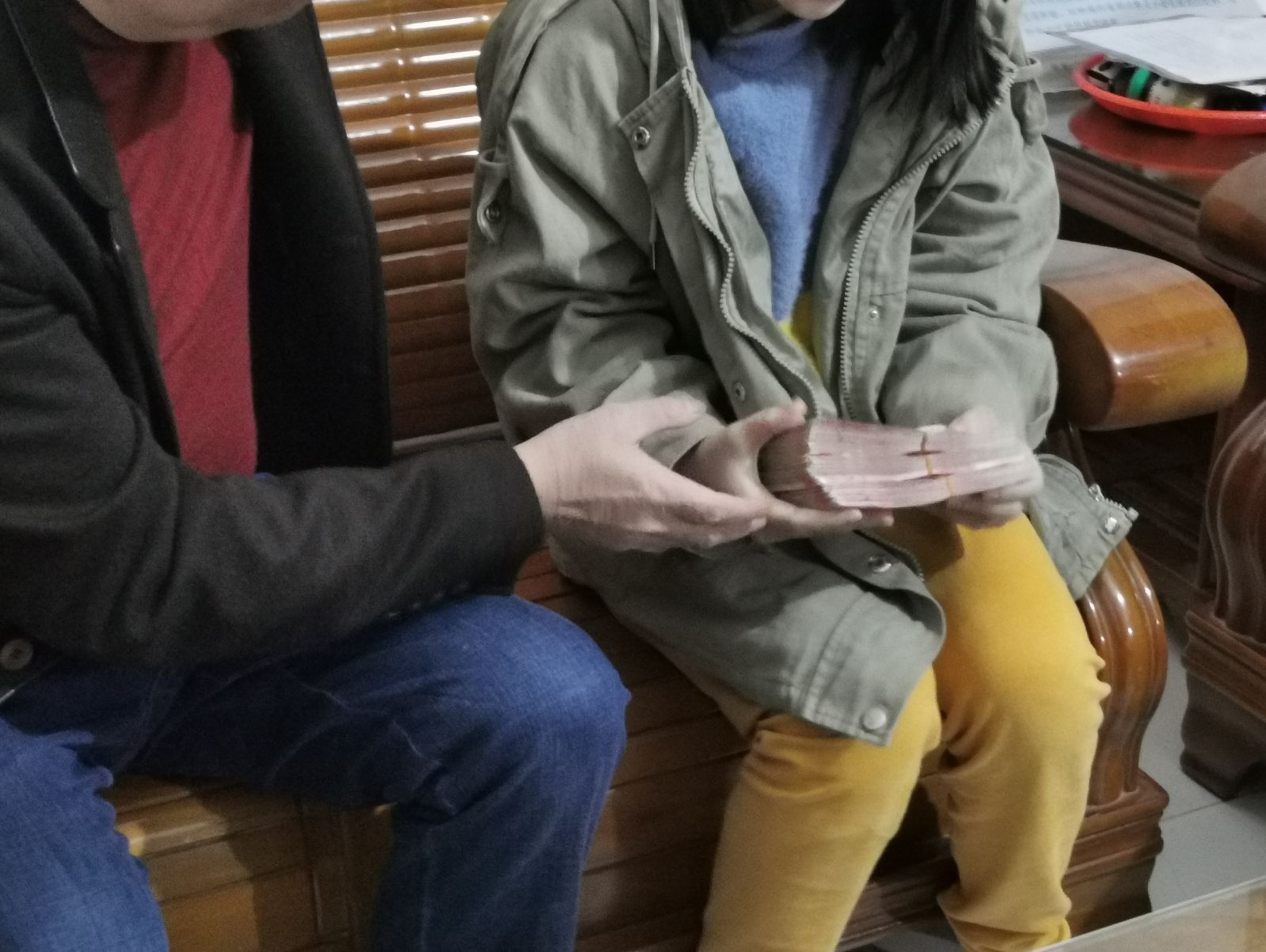 8岁女童突患脑瘤生命垂危做手术,脑瘤女孩病情后续