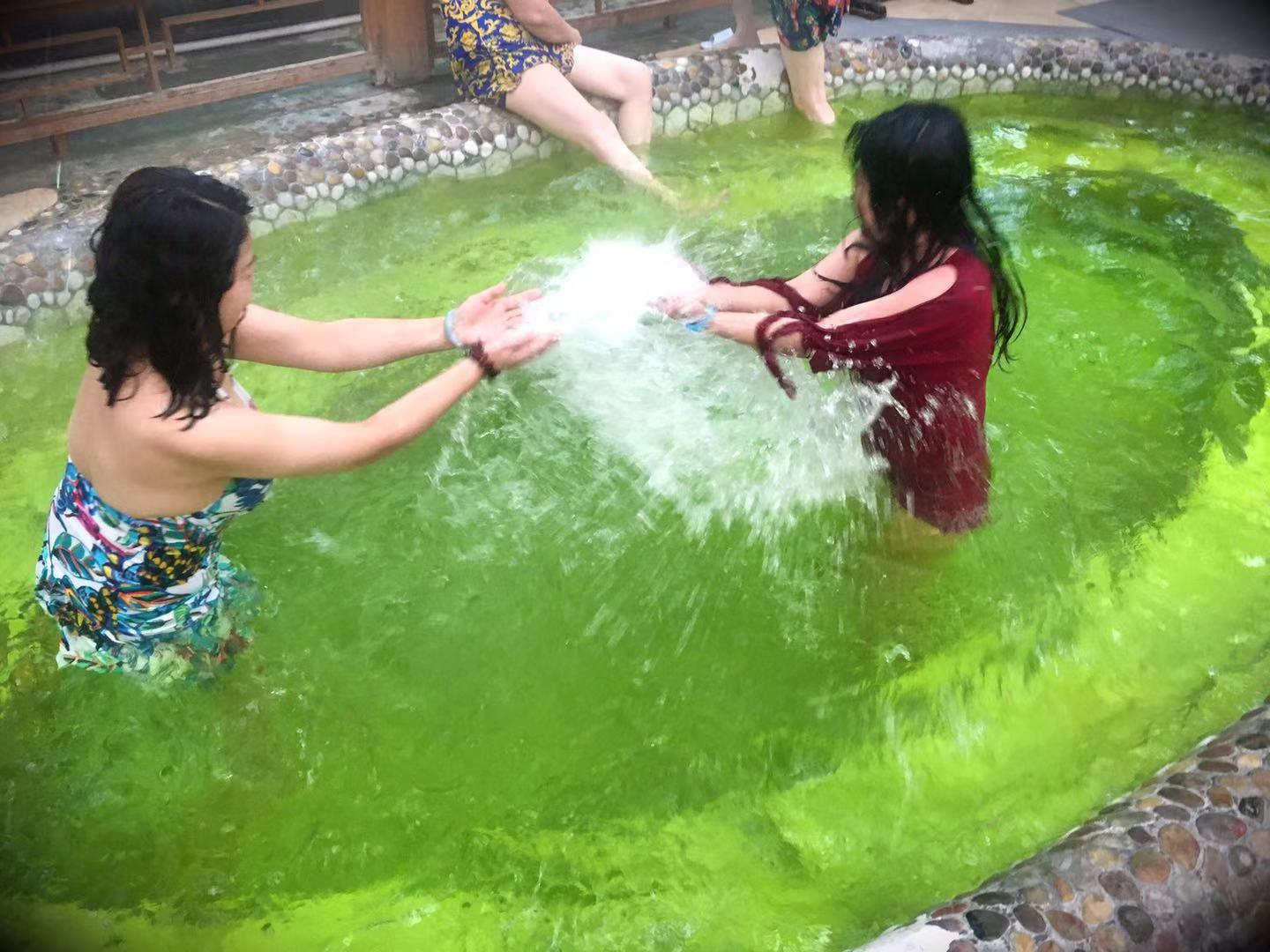 红栌山庄温泉在北京什么地方,北京红栌温泉山庄图片