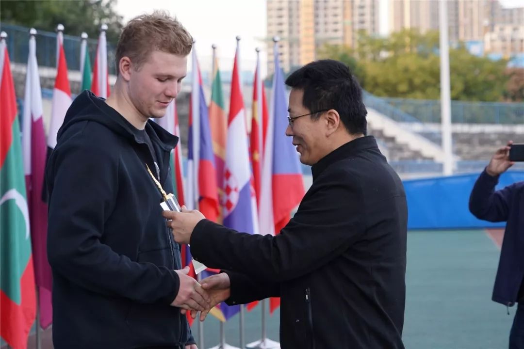 足够精彩足够圆满全力以赴,足够精彩xy