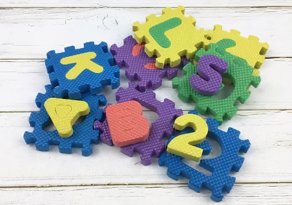 如何教宝宝玩拼图,拼图怎么拼四岁宝宝