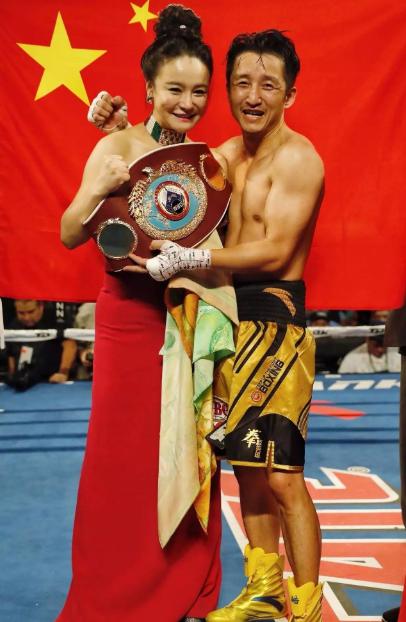 中国拳王邹市明一家近况,拳王邹市明现状