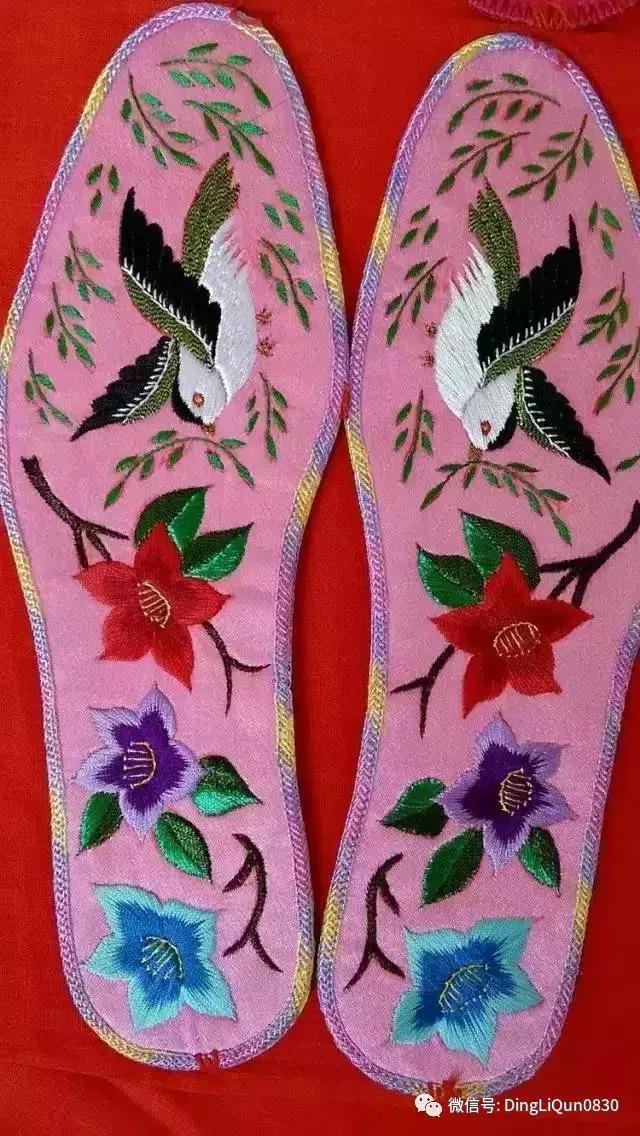 鞋垫上的刺绣艺术欣赏,鞋垫刺绣怎么刺绣熊猫嘴巴