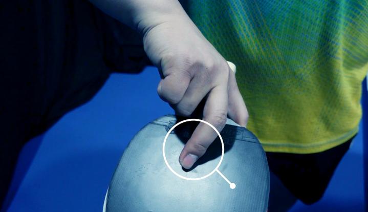 横拍初学者的正手打法,横拍正手正确握拍方法