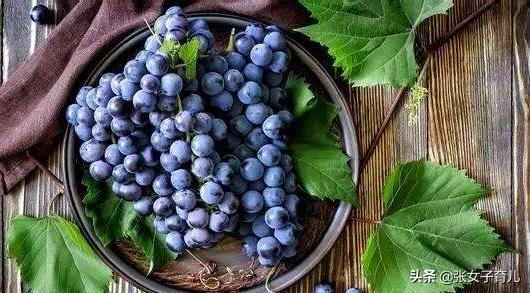 坐月子的妈妈该吃哪些好水果,宝妈坐月子应该禁忌吃什么水果