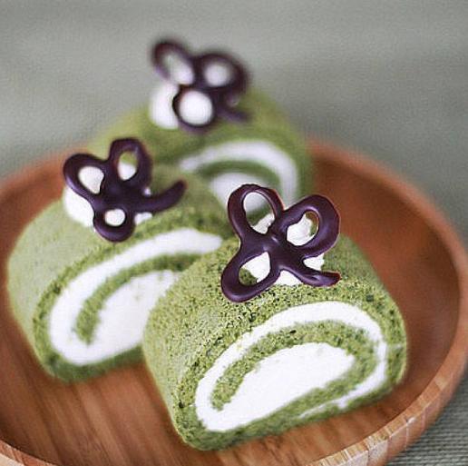 蛋糕卷为什么放到第二天卷会开裂,蛋糕卷开裂的技巧