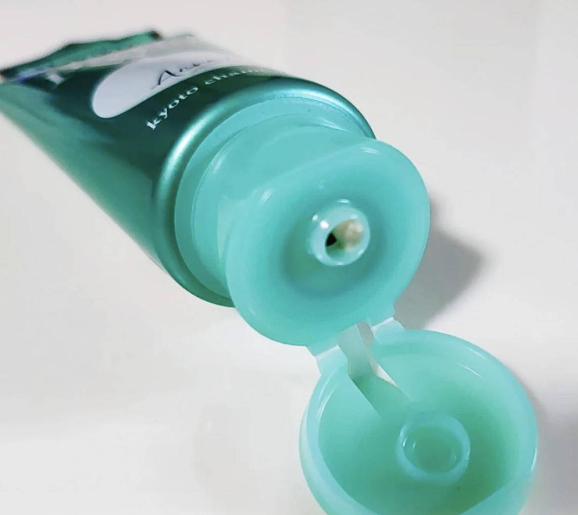 痘痘反反复复又红又疼又痒,痘痘反反复复有一层皮