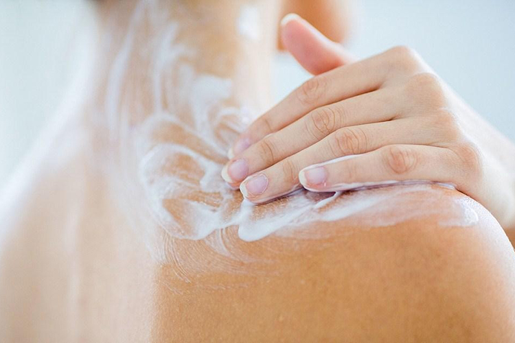 身上鸡皮太严重了怎么消除,如何让皮肤去除鸡皮疙瘩