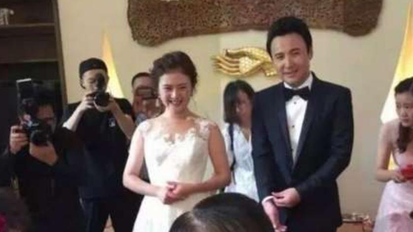 携手十多年恩爱夫妻集锦,恩爱多年明星夫妻