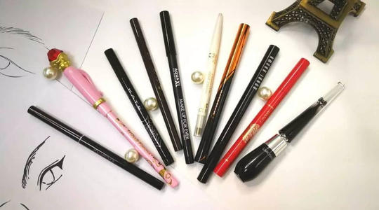 用眼线工具怎么画眼线,新手眼线液画眼线的技巧图解