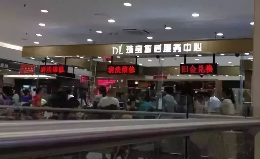 挤掉三个零售巨头，吸引商界大佬前去学习！胖东来为什么这么牛？