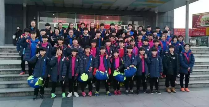 怒放女足,铿锵玫瑰美丽绽放女足夺冠