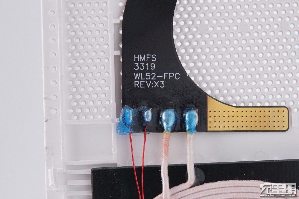 小米升降式无线充和80w无线充对比,小米20瓦无线充拆解