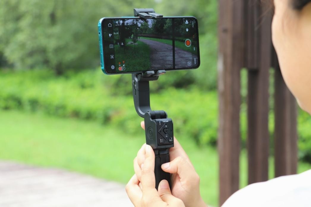 浩瀚小q稳定器拍摄技巧,浩瀚v2稳定器拍的vlog