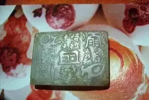 什么是死玉,死玉跟活玉的区别