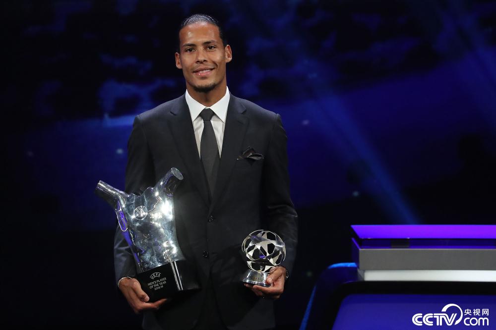 陕西榆林通报“副局长乘奥迪闯会场”事件