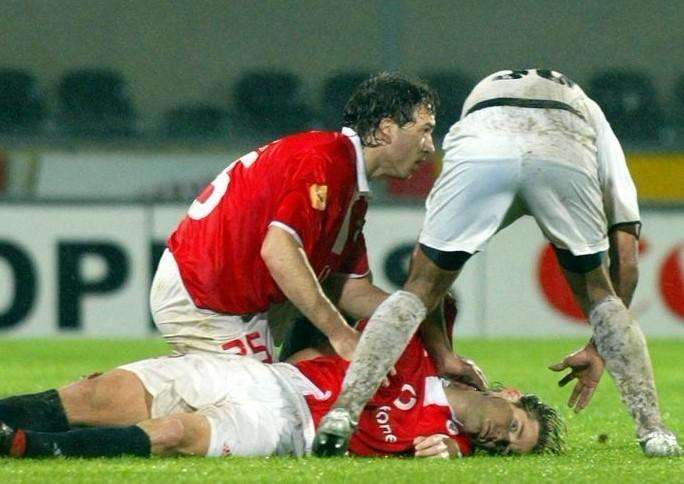 足球运动员猝死原因,前国家队足球运动员猝死