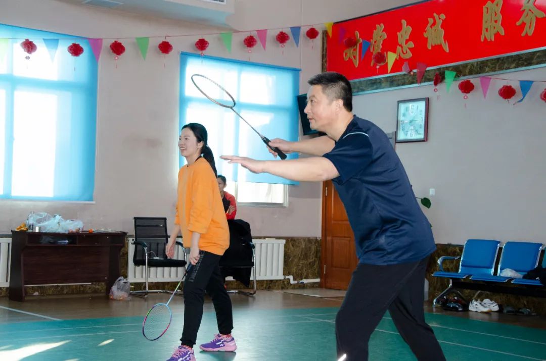 举办激扬青春筑梦警营羽毛球比赛,派出所开展羽毛球比赛简报