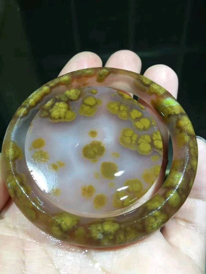 玛瑙手镯玉髓玛瑙对比,烤色玛瑙与正常玛瑙手镯的区别