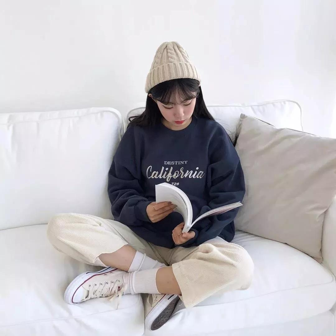 韩系短款双拉链卫衣穿搭,冬季韩系卫衣穿搭套装