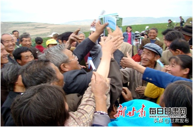 王一航：与农民一起扶犁37年马铃薯育种世界称王