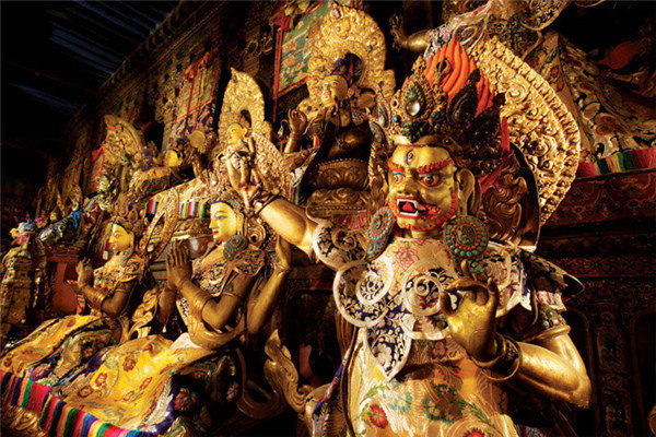 布达拉宫大昭寺扎什伦布寺的传说,布达拉宫里面有什么传说