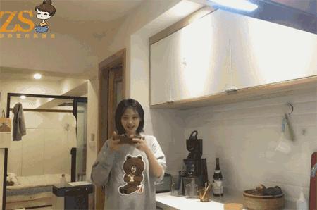 28岁郑爽卧室曝光引热议:“性冷淡”的人生,真的很爽