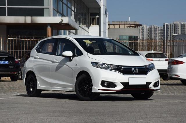 买飞度的什么心态,大众polo与飞度优缺点