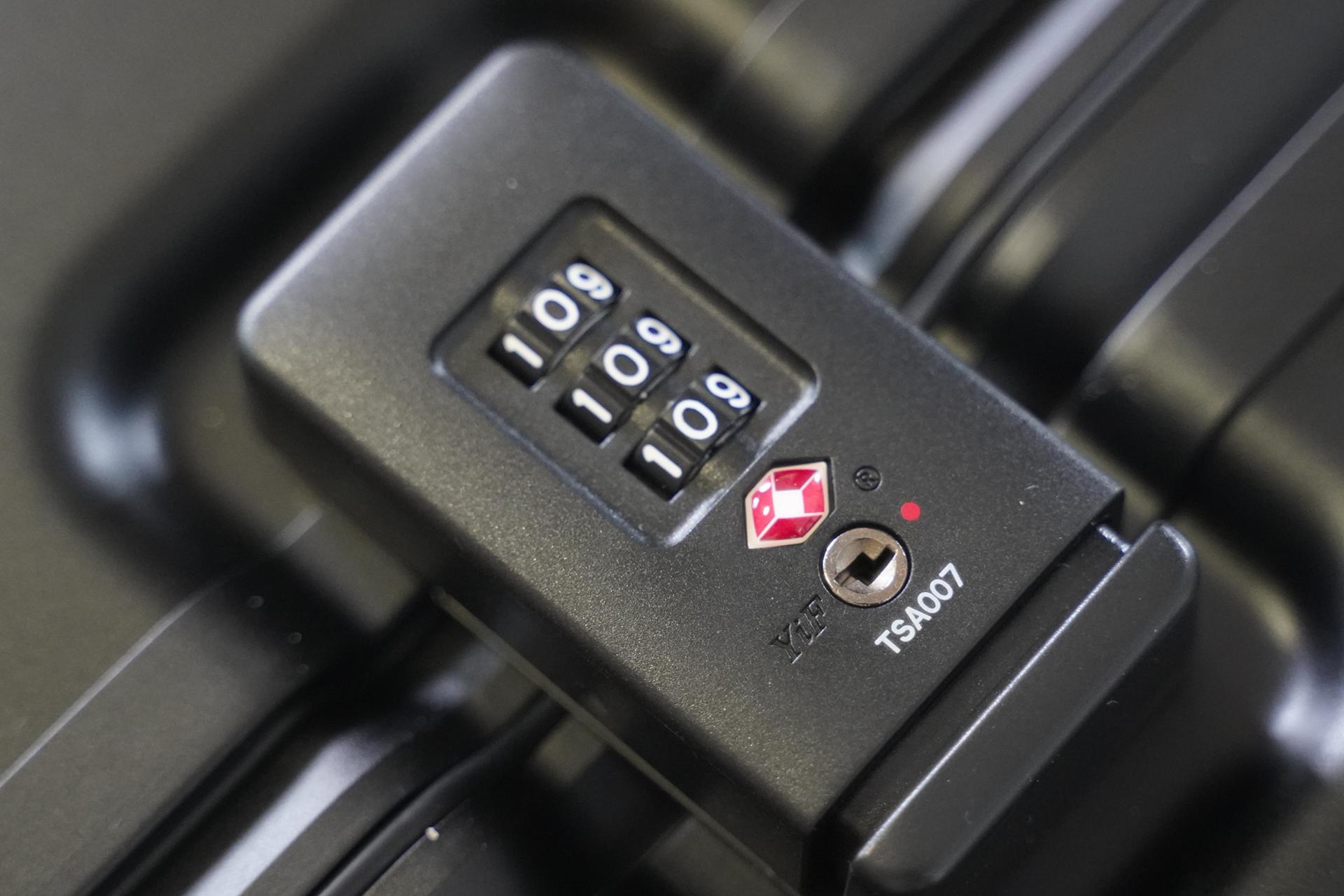 要颜值还是要实用,小米90分和地平线8号拉杆箱对比