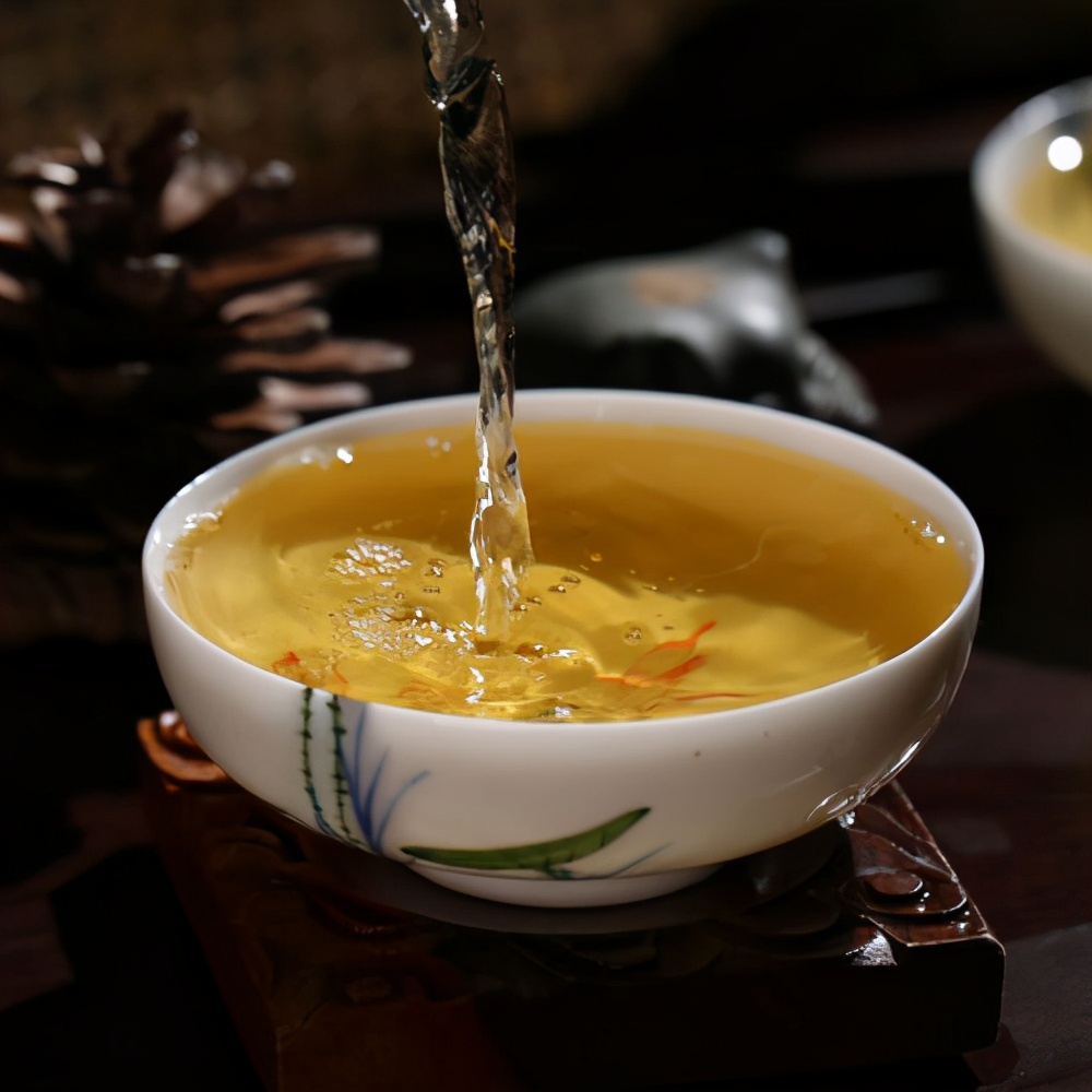 生茶张古树普洱,易武麻黑和落水洞哪个好