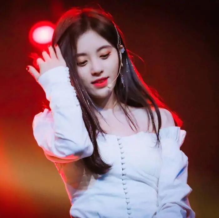 鞠婧祎沉迷柔弱不能自理人设,女生沉迷柔弱的人设