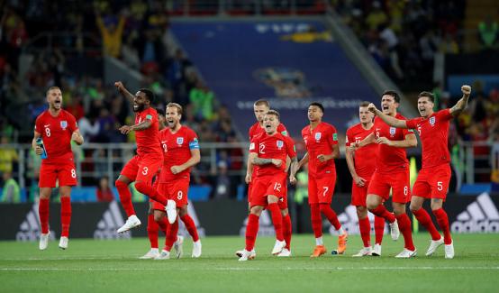 足球增加娱乐性训练,足球提高球性球感