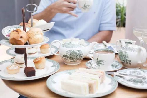 喝茶的优雅方法,如何优雅地喝一杯英式下午茶