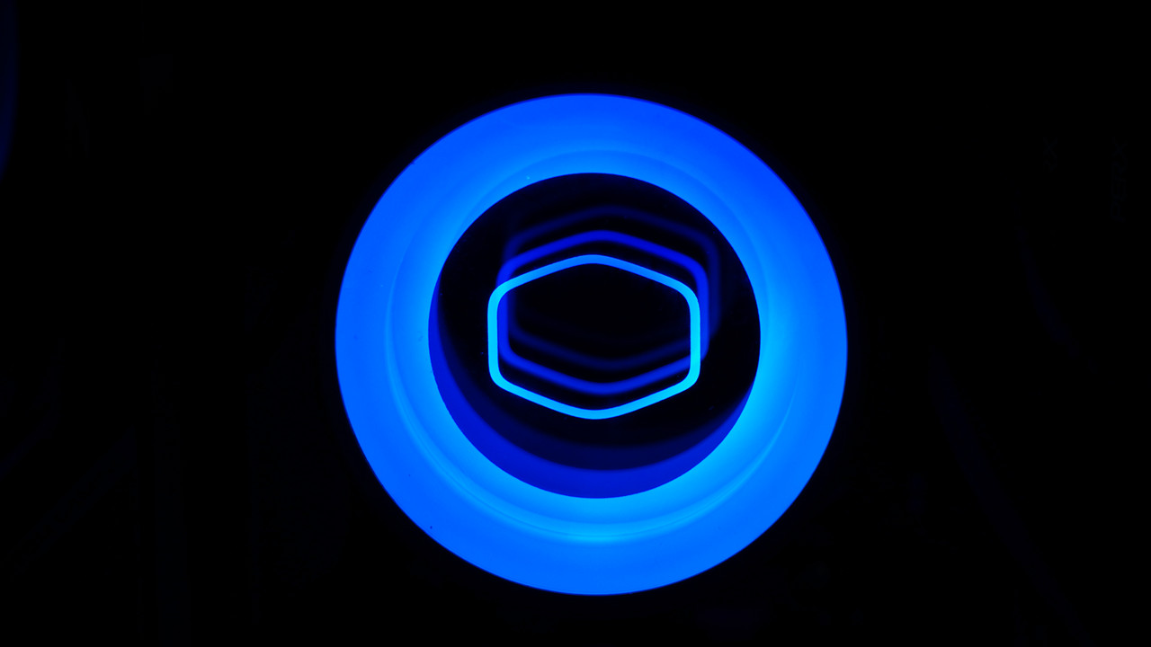 哪个机箱可以装3槽显卡,什么样的显卡适合装itx主机