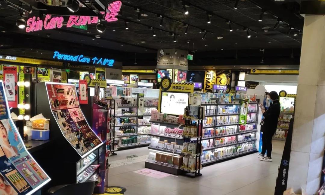 屈臣氏是亏损的吗,屈臣氏2022年业绩